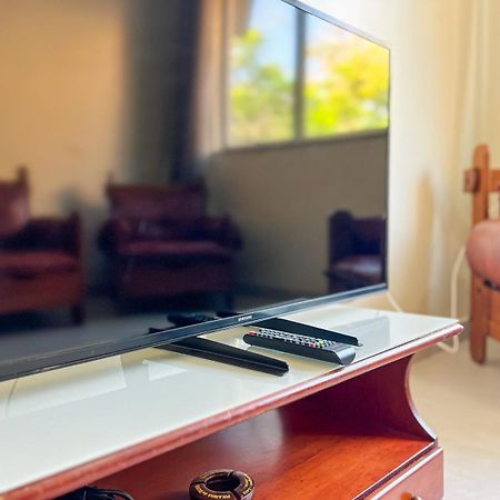 Apartamento Na Praia Do Forte - Poucos Passos Do Mar カボ・フリオ エクステリア 写真