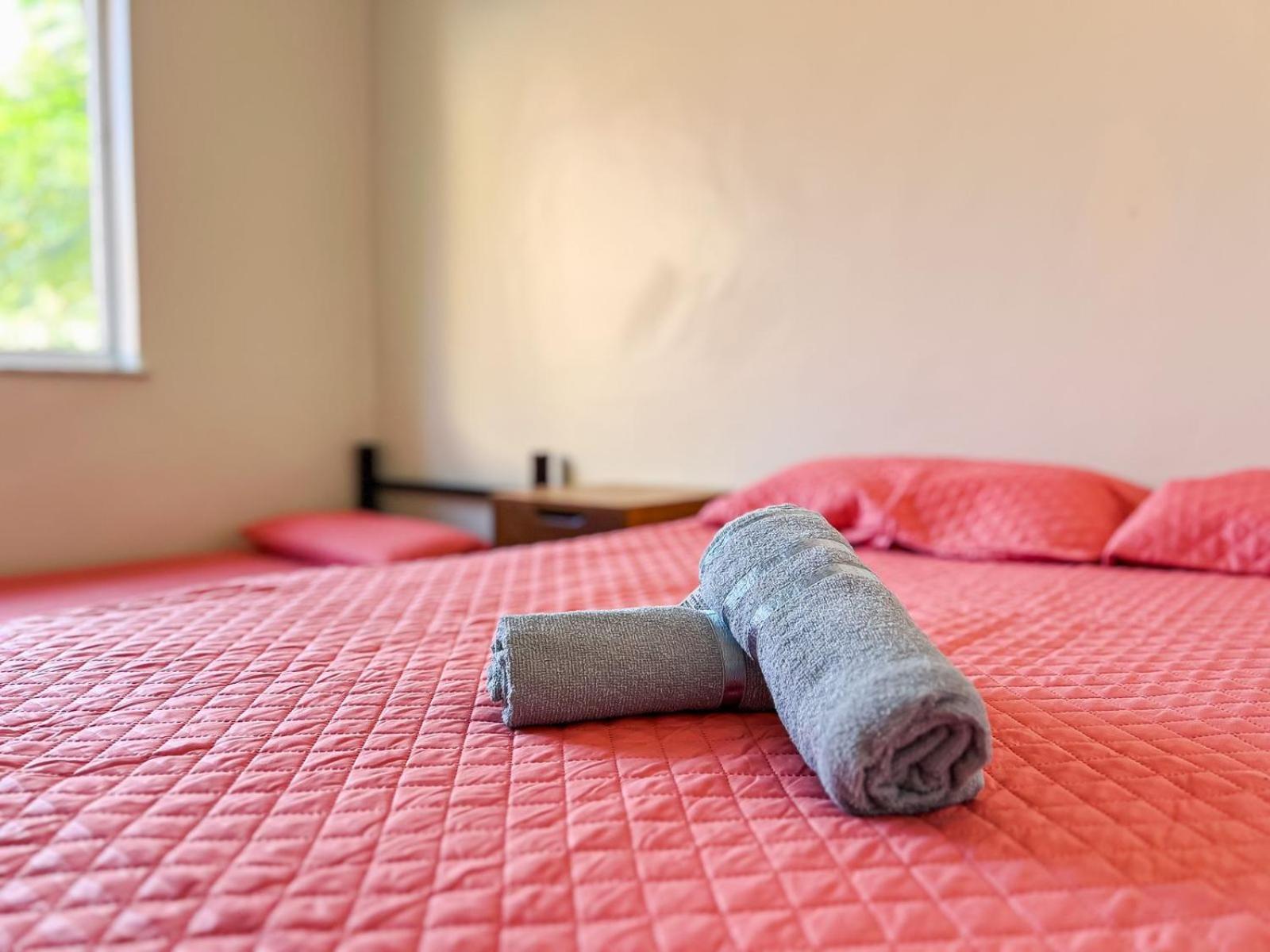 Apartamento Na Praia Do Forte - Poucos Passos Do Mar カボ・フリオ エクステリア 写真
