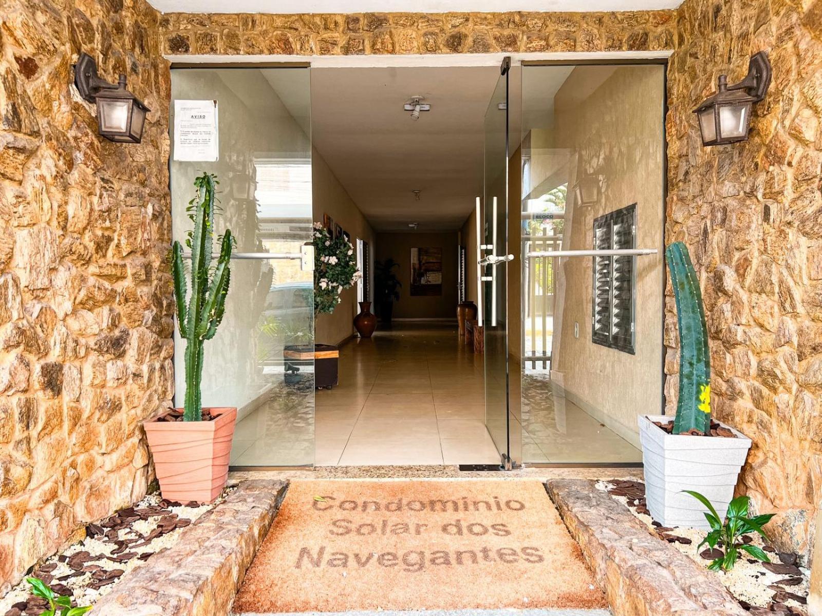Apartamento Na Praia Do Forte - Poucos Passos Do Mar カボ・フリオ エクステリア 写真