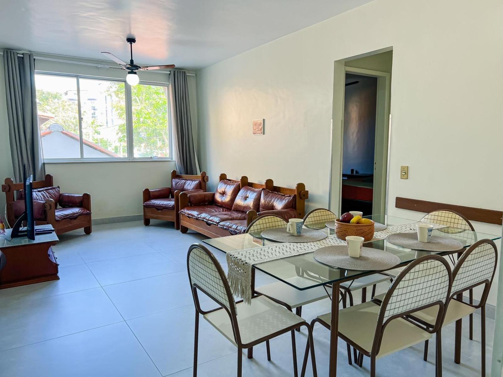 Apartamento Na Praia Do Forte - Poucos Passos Do Mar カボ・フリオ エクステリア 写真